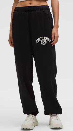 Lululemon NWT Scuba Mid Rise Oversized Graphic Joggers Black Size S thumbnail 1