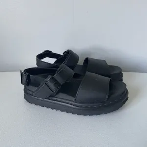 Dr. Martens Voss Hydro Black Leather Sandals Strappy Platform Women's Size 9 thumbnail 2