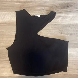 black ribbed crop top thumbnail 1