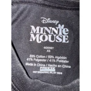 Disney Minnie Mouse Strawberry Sweet Minnie's Market Graphic Tee NWT XS thumbnail 3