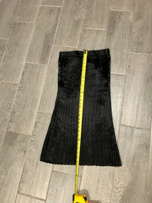 PrettyLittleThing Black pleated Midi Skirt - US size 6 thumbnail 5