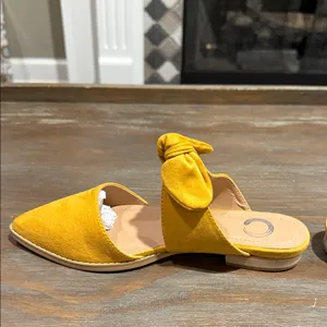 Journee‎ Collection Telulah Yellow Bow Mule Slip-On Flats Size 5.5 NIB thumbnail 6