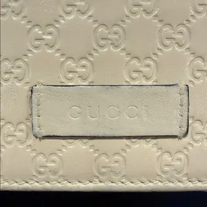 ‼️SALE‼️ Gucci Cream/Off White Mini Guccisima Embossed Leather Wallet thumbnail 6