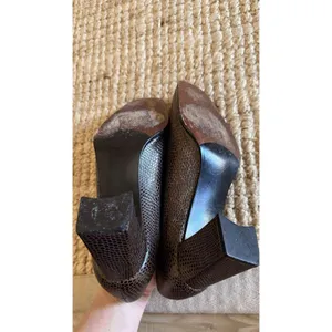 Vintage Stuart Weitzman Brown Lizard Embossed Block Heels thumbnail 7
