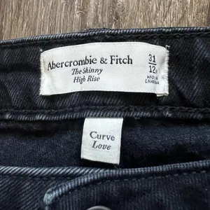 Abercrombie and Fitch black jeans size 12R The skinny high rise curve love thumbnail 2