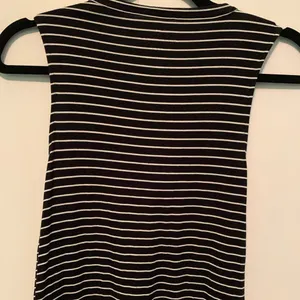 American Eagle Flowy tank top thumbnail 7