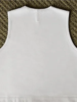 VUORI Trestles Twill Crop Tank Top size M Sand Work Travel Athleisure thumbnail 2