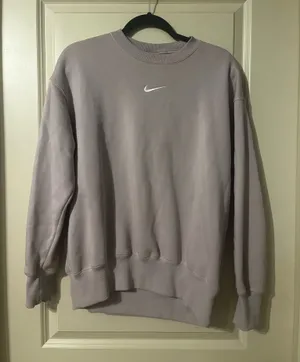 Nike Crewneck Sweatshirt thumbnail 1