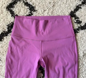 Lululemon RARE NWOT💕⚡️Wunder Under Luxtreme High-Rise Tight 28" thumbnail 4