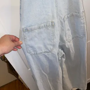 asos Stradivarius cropped wide leg denim dungarees light Blue Denim Overalls thumbnail 15
