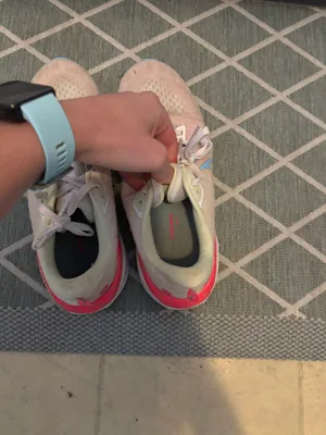 Nike Women’s Shoes thumbnail 5