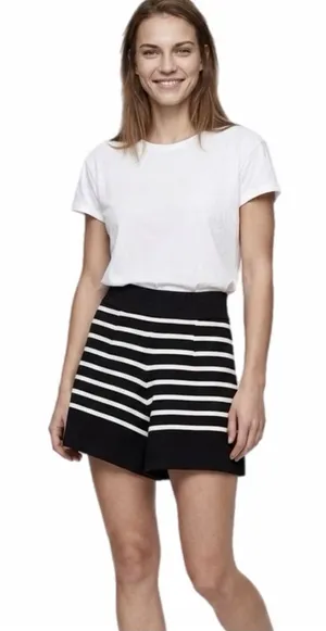 ZARA Black & White Striped Women’s Stretch Knit Pull-On Shorts Small thumbnail 1