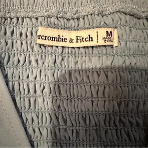 Abercrombie & Fitch Blue Short Sleeve Ruched Front Cropped Top Sz M‎ thumbnail 6