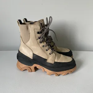 SOREL Brex Waterproof Lace Winter Fall Boot Sandy Tan Black Chunky Sole Size 7 thumbnail 2