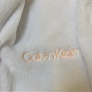 Calvin Klein Robe thumbnail 3