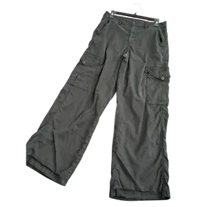 American Eagle Outfitters Black Cargo Pants with Button Flap Back Pockets Size 6 thumbnail 2
