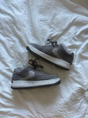 Nike Air Force 1 thumbnail 1