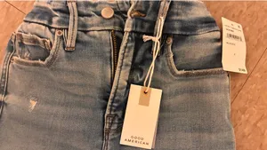 Good American Jeans High-Rise Good Curve Straight thumbnail 5