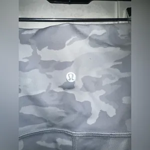 NWOT Lululemon Wunder Under High-Rise Tight 28" *Luxtreme thumbnail 6
