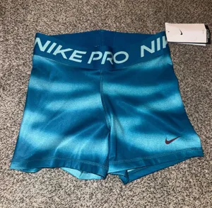 Nike Women's Pro Blue Striped Athletic Shorts Size Small thumbnail 1