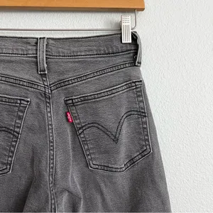 Levi’s Grey Wedgie Straight Fit Jeans. Size 27. thumbnail 4