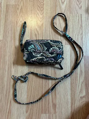 Vera Bradley Wallet Wristlet thumbnail 1