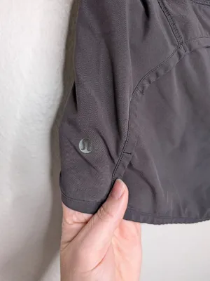 Lululemon Womens Black Running Shorts Size 6 4" inseam thumbnail 4
