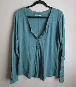 Maurices Green Long Sleeve Henley With Embroidered Lace Sleeve Details Size XL thumbnail 1