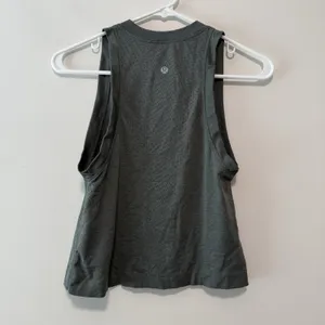 Luluelmon Swiftly Open-Hole V-Neck Tank Top in‎ Dark Green Size 2 thumbnail 3