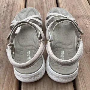 COMFY SKECHERS sandals🌷 thumbnail 4
