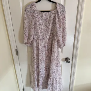 Loft Outlet Pink & White Floral Smocked Midi Dress With Puff Sleeves Sz Medium thumbnail 3