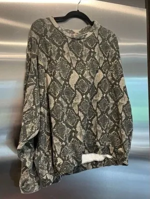 Show Me‎ Your Mumu Boyfriend size large Ziggy Python Sweatshirt MSRP $128 thumbnail 1
