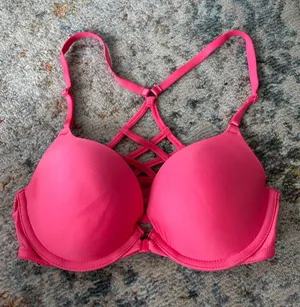 Women’s Pink Strappy Back T-Shirt Bra NWT thumbnail 1