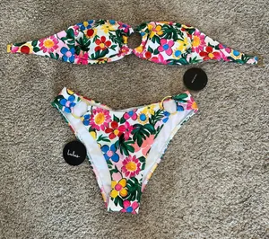 Bikini thumbnail 1