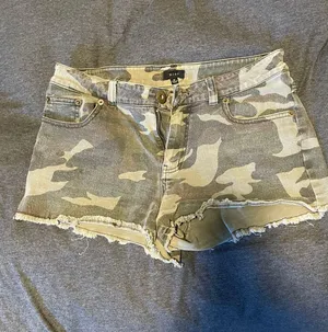 Camo Mine Shorts Green Size M thumbnail 1