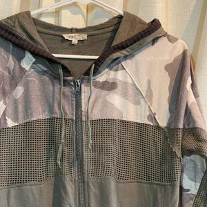 Mystree Camouflage and Mesh Panel Zip-Up Hoodie thumbnail 5