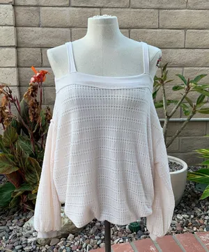 Free People NWOT  Top Size M! thumbnail 1