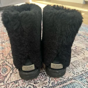 UGG Patten 1006794 Black Suede Shearling Women’s Boots Size 7 thumbnail 5