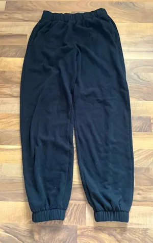Hollister black cuffed sweatpants size xs thumbnail 1