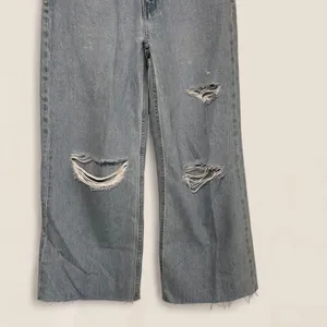 etica devon crop wide leg light wash jeans| sz 25 raw hem eco denim thumbnail 4