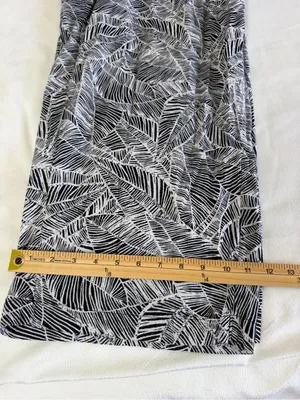 Old Navy Black & White Printed Cropped Jumpsuit thumbnail 8