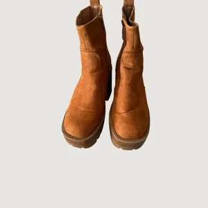 Forever 21 Y2k Cognac Brown Faux Suede Platform Lug Sole Ankle Boots 6 Round Toe thumbnail 2