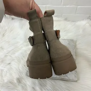 Lucky Brand Elyton Tan Suede Chunky Lug Sole Boots Size 9 thumbnail 6