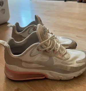 Air Max 270 Shoes thumbnail 3