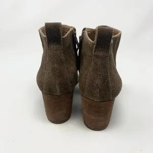 Madewell The Brenner Heel Boot in Tan‎ Suede thumbnail 6