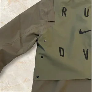 Nike Storm-FIT Run Division Women’s Full-Zip Hooded Jacket Size Small DV1247-010 thumbnail 5