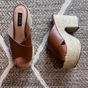 AQUA Platform Mule Sz 9.5M thumbnail 2
