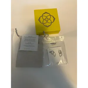 Kendra Scott Abbie Huggie Earrings Convertible Silver. Rhod Metal thumbnail 2