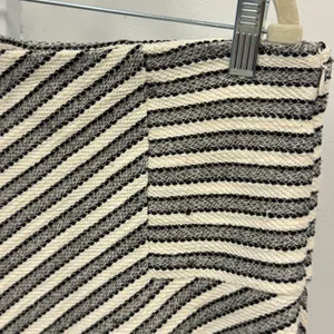 LOFT Ann Taylor Black White Chevron Striped Textured A-Line Mini Skirt Size Lg thumbnail 4