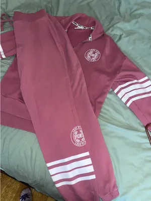 PINK Victoria's Secret Sweatsuit thumbnail 1